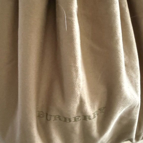 Burberry bag w/dustbag - Picture 16 of 16